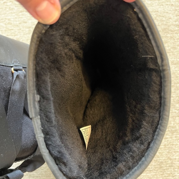 UGG Tall Laced Back Boots Size 8 - Picture 8 of 8